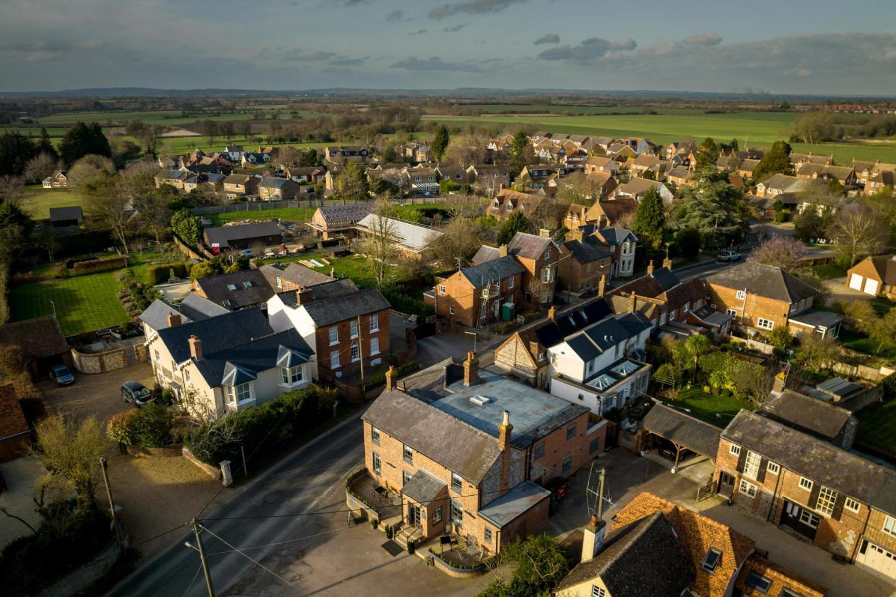 The Cherry Tree Hotel Kingston Blount Exterior photo